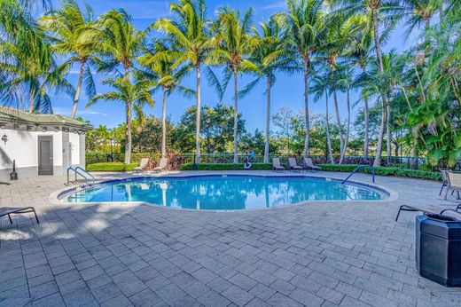Residential complexes in Boynton Beach, Palm Beach
