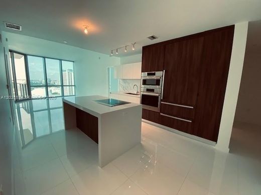 Complesso residenziale a Miami, Miami-Dade County