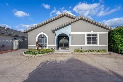 Villa in Hialeah, Miami-Dade County