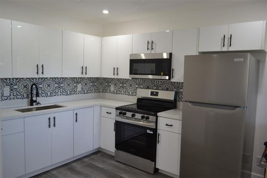 Residential complexes in Pompano Beach, Broward County