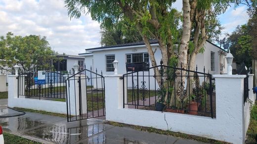 Villa in Miami Heights Trailer Park, Miami-Dade County