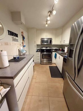 Komplex apartman Sunny Isles Beach, Miami-Dade County