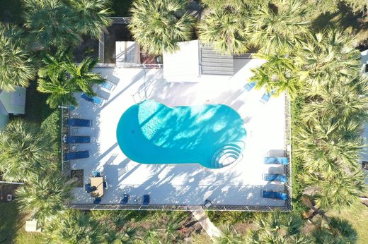 Vero Beach, Indian River Countyのアパートメント・コンプレックス