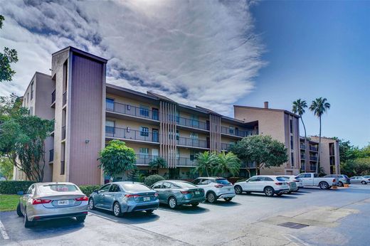 Residential complexes in Margate, Broward County