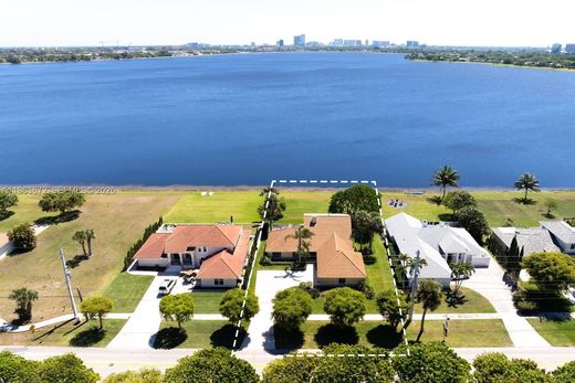 Villa in West Palm Beach, Palm Beach County