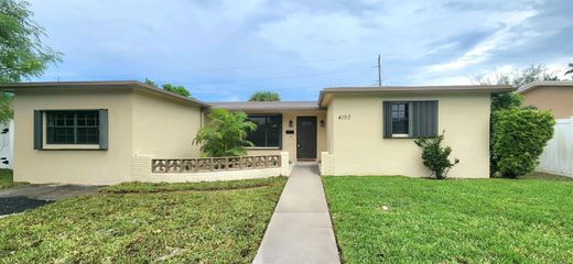 Villa in Lauderdale Lakes, Broward County