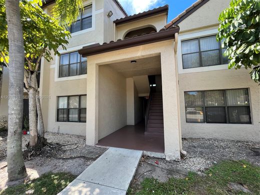 Residential complexes in Pompano Beach, Broward County