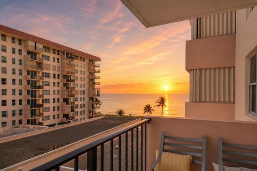 Residential complexes in Hillsboro Beach, Broward County