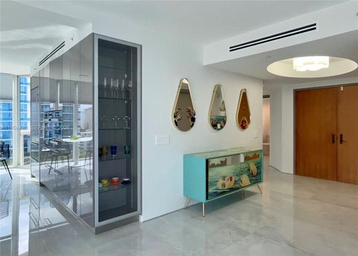 Residential complexes in Sunny Isles Beach, Miami-Dade
