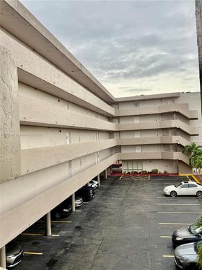 ‏בניין ב  מיאמי, Miami-Dade County