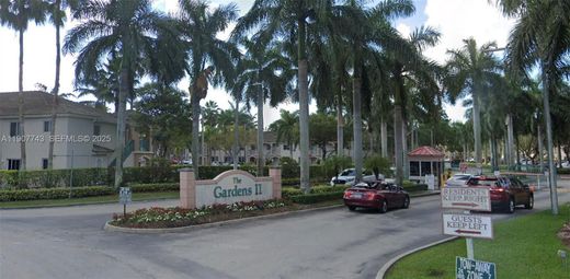 Residential complexes in Homestead, Miami-Dade