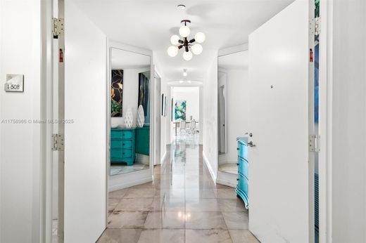 Komplex apartman Aventura, Miami-Dade County