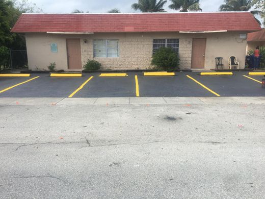 Residential complexes in North Lauderdale, Broward County