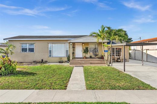 Villa in Hialeah, Miami-Dade