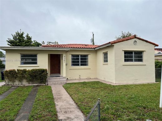 Villa in Virginia Gardens, Miami-Dade