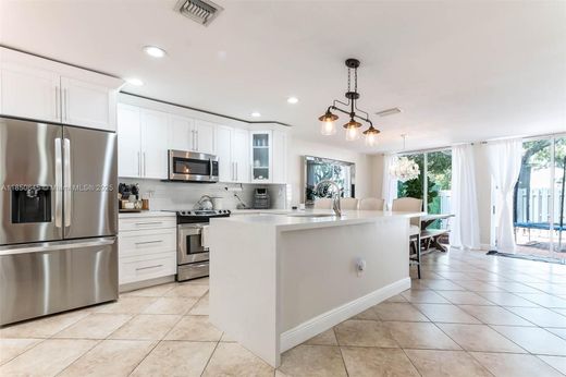 Townhouse - Doral, Miami-Dade County