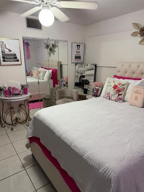 مجمع شقق ﻓﻲ ميامي، فلوريدا, Miami-Dade County