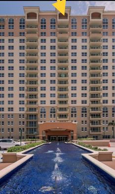 Residential complexes in Hallandale, Broward County