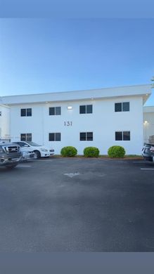 Miami Shores, Miami-Dade Countyのアパートメント・コンプレックス