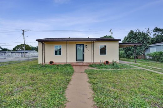 빌라 / Miami Heights Trailer Park, Miami-Dade County