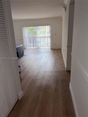 Residential complexes in Miami, Miami-Dade