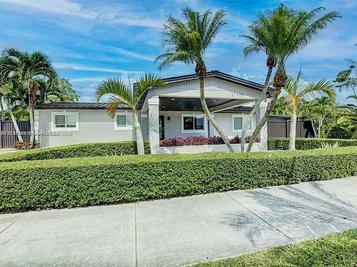 Willa w Homestead, Miami-Dade County