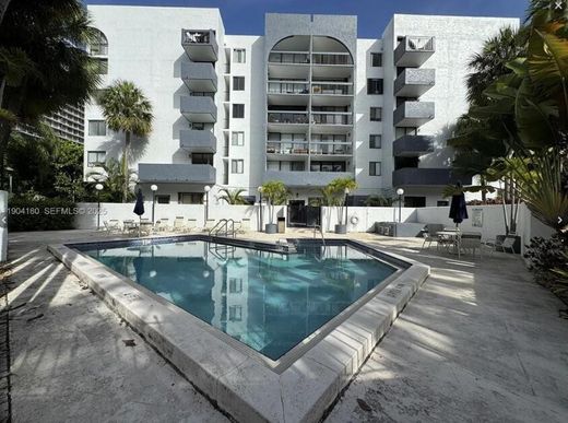 Residential complexes in Miami, Miami-Dade