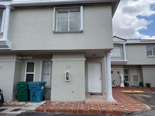 Townhouse in Miami Terrace Mobile Home, Miami-Dade