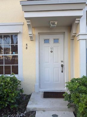 Townhouse in Weston, Broward County