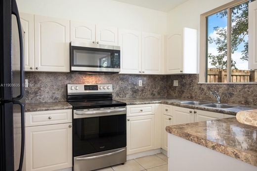 Wohnkomplexe in Homestead, Miami-Dade County