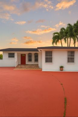 Villa en Hialeah, Miami-Dade County