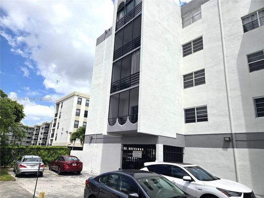 Kamienica w Hialeah, Miami-Dade County