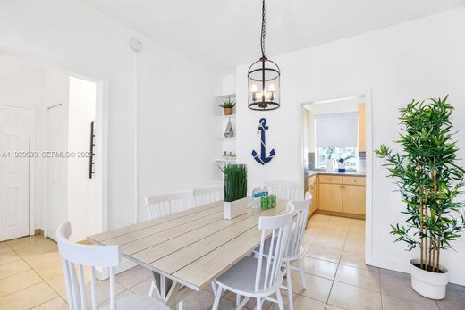 مجمع شقق ﻓﻲ Miami Beach, Miami-Dade County