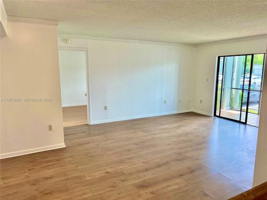 Residential complexes in Miami, Miami-Dade