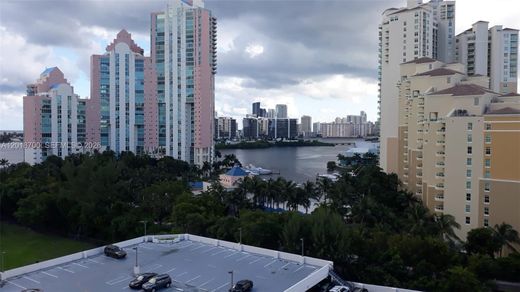 Residential complexes in Aventura, Miami-Dade