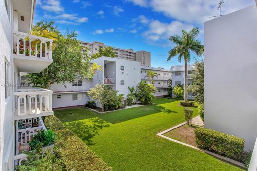 Complesso residenziale a Coral Gables, Miami-Dade County