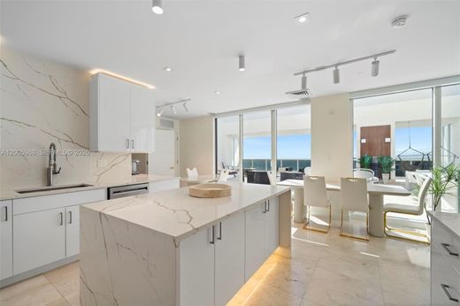 Komplex apartman Hallandale Beach, Broward County