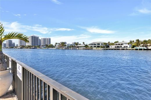 Residential complexes in Hallandale, Broward County