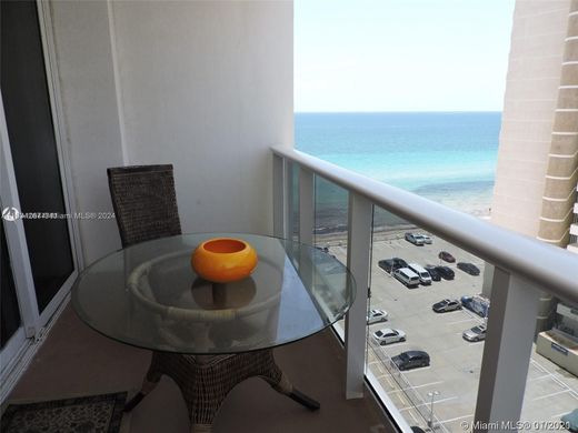 Complesso residenziale a Hallandale Beach, Broward County