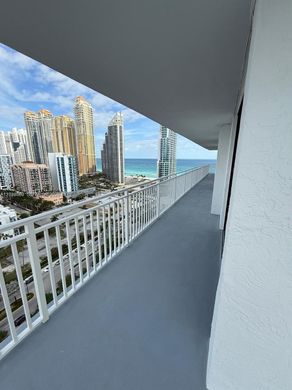 Wohnkomplexe in Sunny Isles Beach, Miami-Dade County