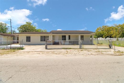 Villa in Miami Heights Trailer Park, Miami-Dade