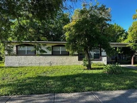 Villa in Lauderhill, Broward County