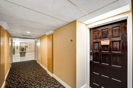 Residential complexes in Hollywood, Broward County