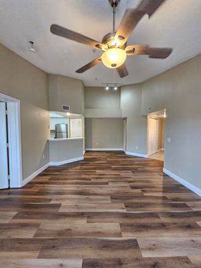 Residential complexes in West Palm Beach, Palm Beach