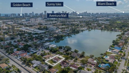Villa Aventura, Miami-Dade County