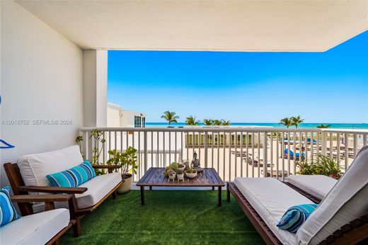 Residential complexes in Miami Beach, Miami-Dade