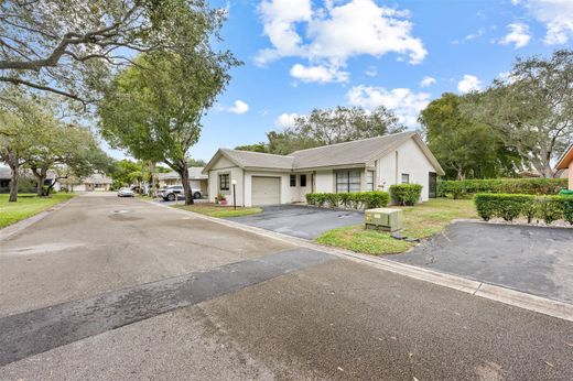 Coral Springs, Broward Countyのヴィラ