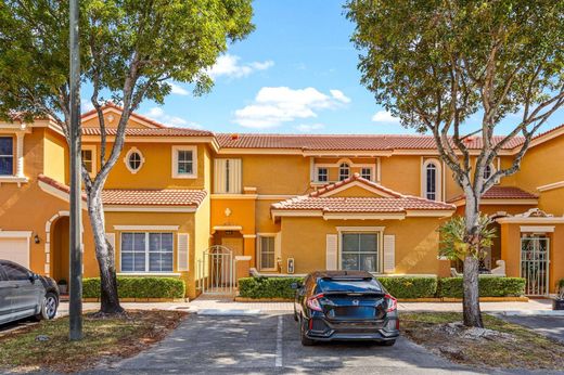 Komplex apartman Miami Lakes, Miami-Dade County