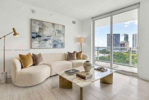 Kamienica w Miami, Miami-Dade County