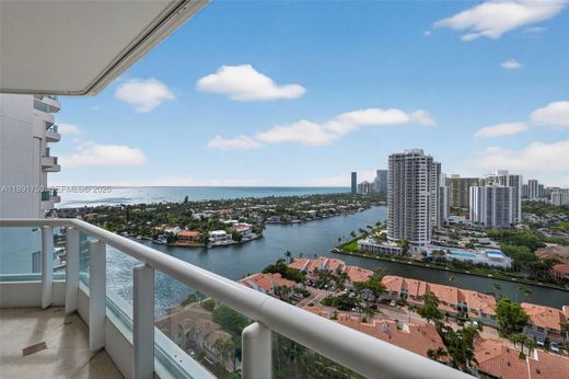 Residential complexes in Aventura, Miami-Dade